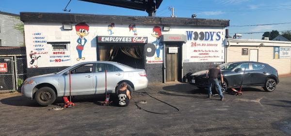 Woody's Tire Service