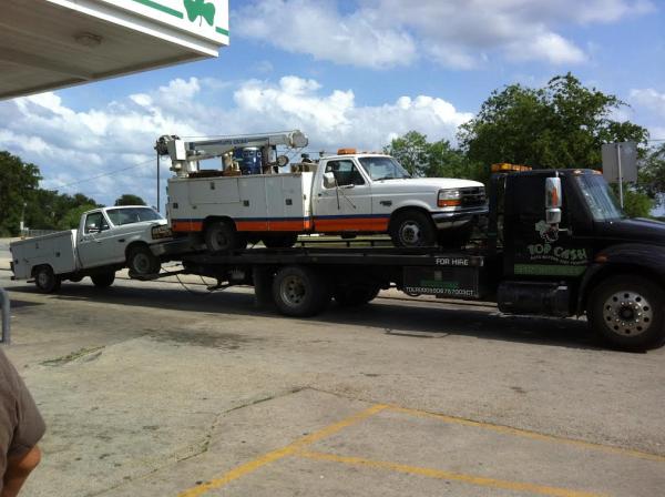 Top Cash Auto Buyers & Towing Service