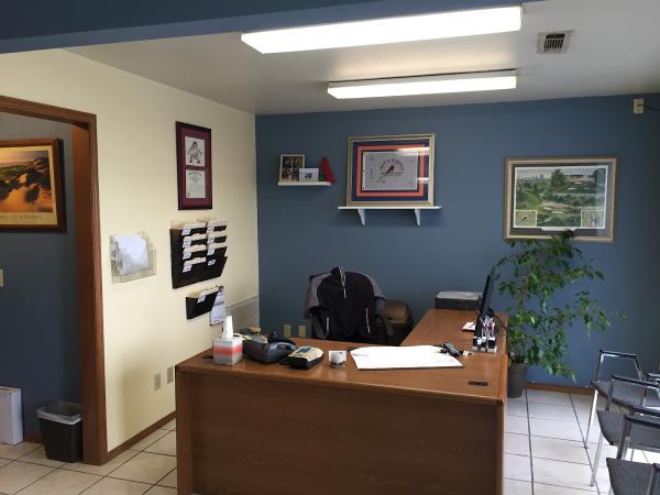 Courtney-Hollingsworth Auto Body