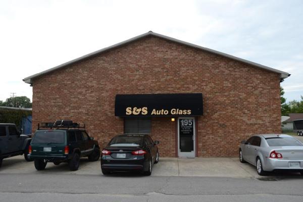 S & S Auto Glass & Tint