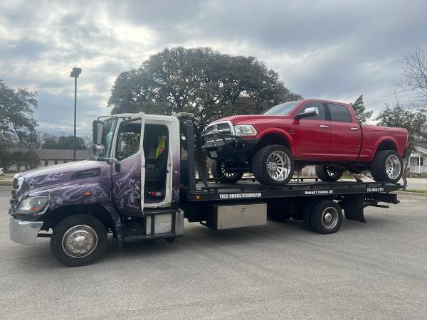 Omeed's Towing