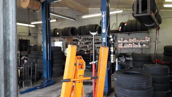 B & R Tire Services