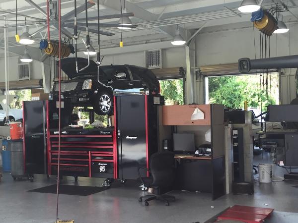 Ed Morse Cadillac Brandon Service Center