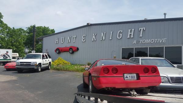 Hunt & Knight Automotive Technicians