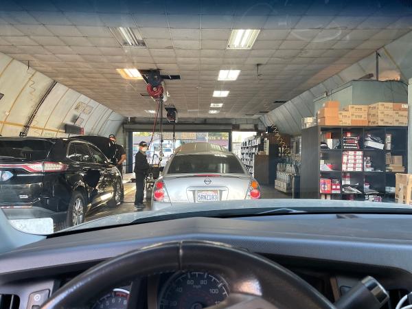 Nine Minute Oil & Lube
