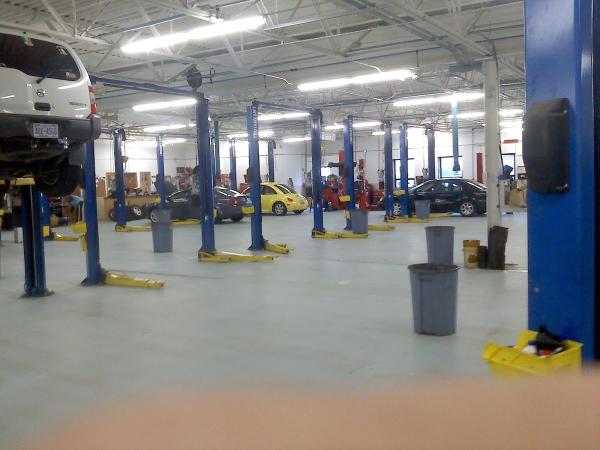D & M Tyre Automotive Service Center