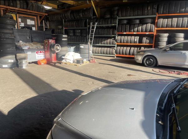 Hawthorne Tire Shop