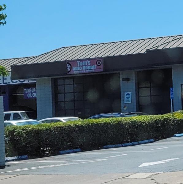 Tom's Auto Repair