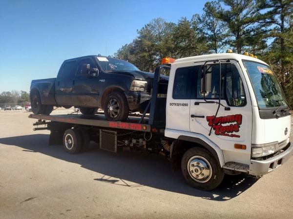 Tommy Tows Towing & Recovery
