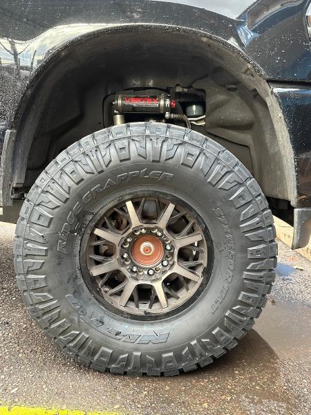 Yaquesitas's Tires & Wheels LLC