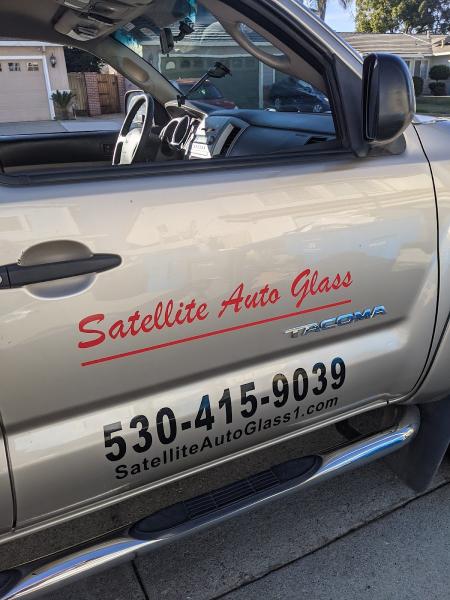 Satellite Auto Glass