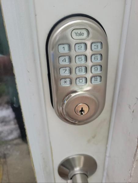 24 Hour Lock and Key