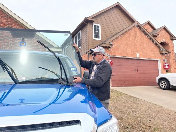 Aaron's Auto Glass Installation