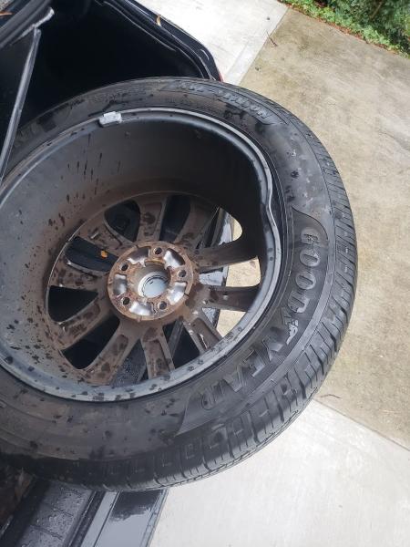 Sandy's Tire AND RIM Repair