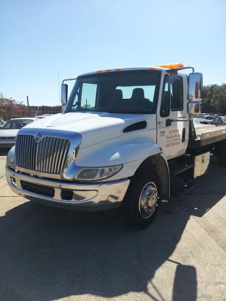 Junior's Wrecker Service