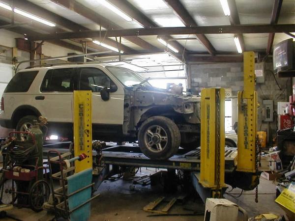 Steve Lights Body Shop