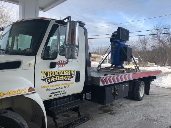 Kruczek's Garage & Towing