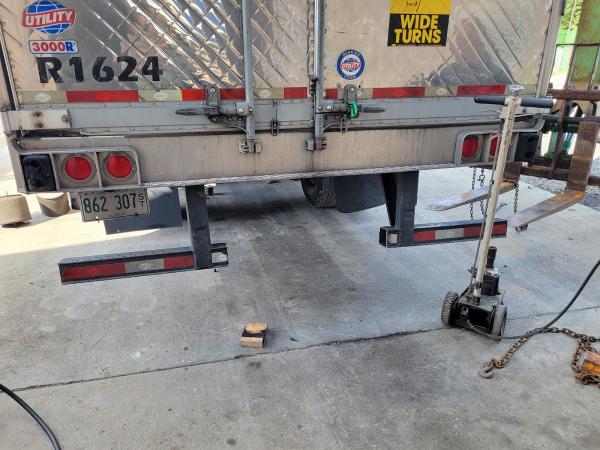 Ddmm24. Truck Trailer Tire Repair AND Towing