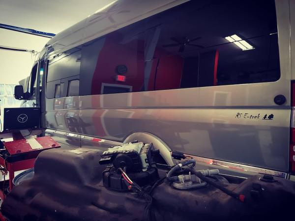 Sprinter VAN Shop / Nomad Service (Mercede