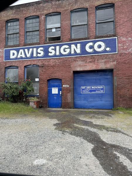 Davis Sign Co.