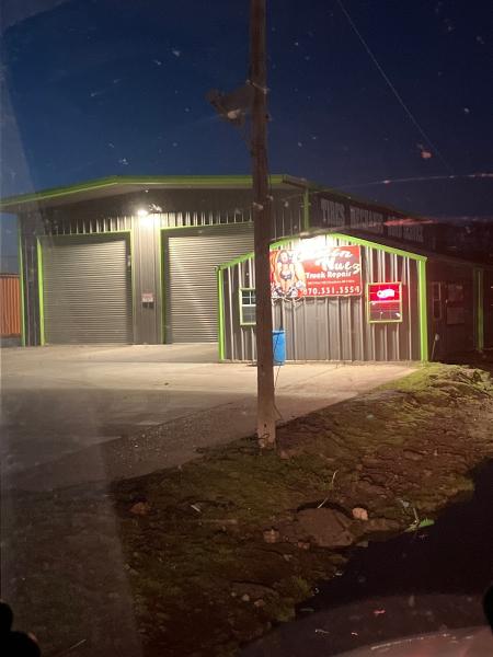 Bustin Nutz Truck Repair