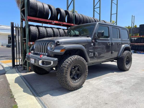 Khloe's Tire Shop