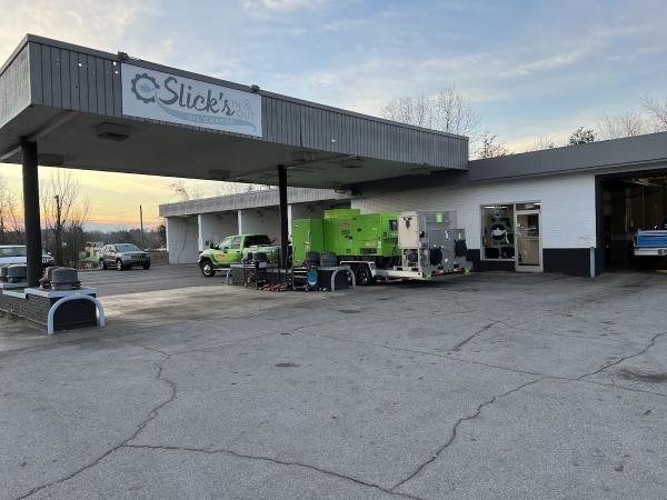Slick's In & Out Oil Change