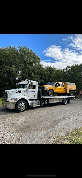 Silvera's Towing