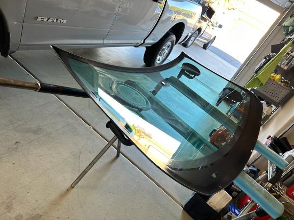 11 Bravo Mobile Auto Glass