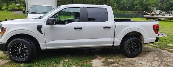 Dean's Collision Center Inc