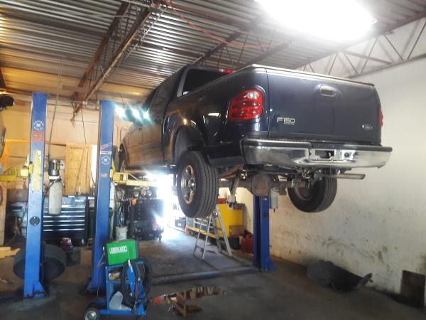 Skinny's Auto Service