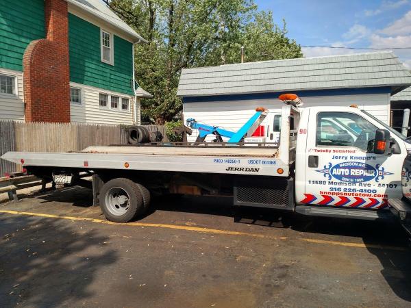 Knapp's Madison Auto and Towing