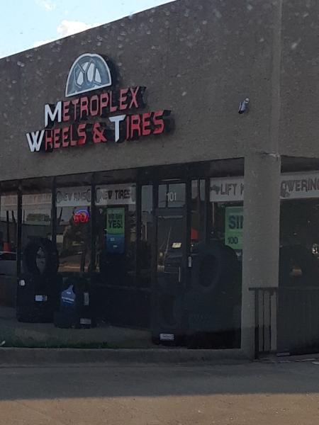 Metroplex Wheels & Tires