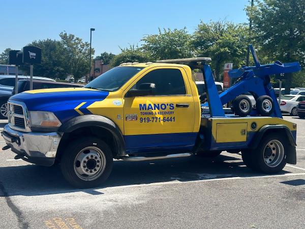 Mano's Towing & Recovery