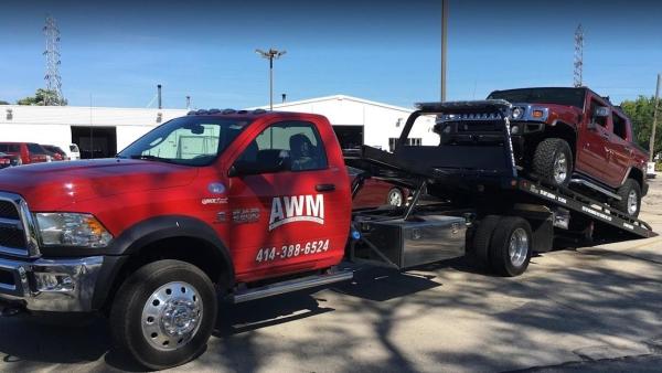 Auto Wreckers Milwaukee Towing & Recycling