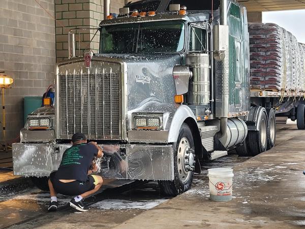 Truck Wash/All Clean Truck Services Llc.