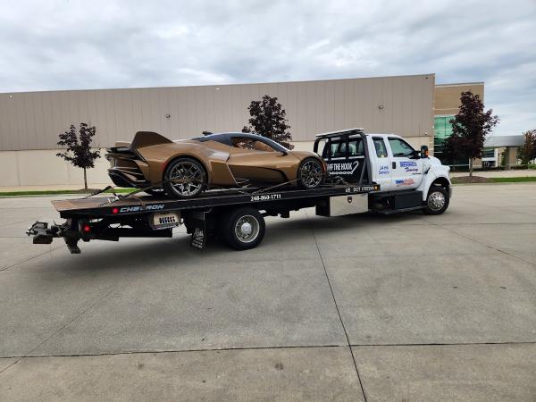 Trevino's Towing & Hauling