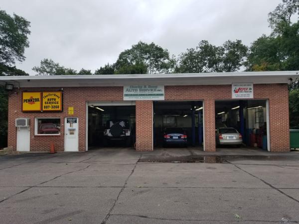 Charlie & Doug Auto Services Inc