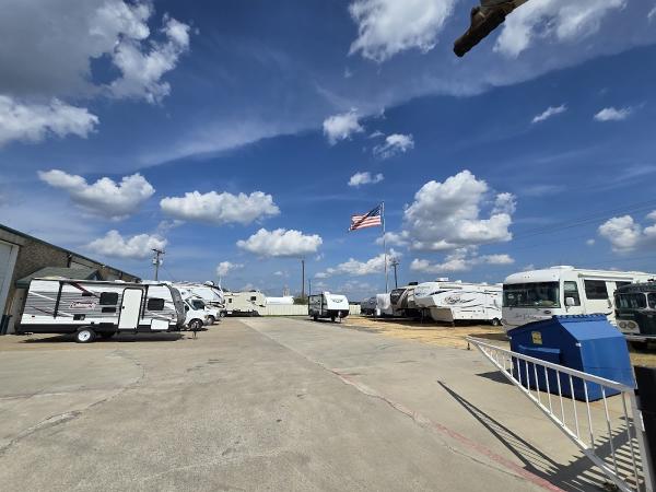 276 RV Service Center & Storage
