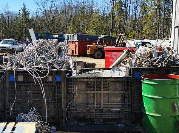 Daddy and Daughters Metal Recycling