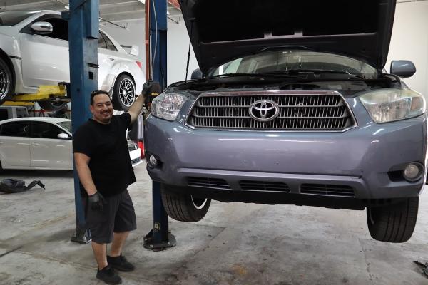 2 Techs Auto LLC