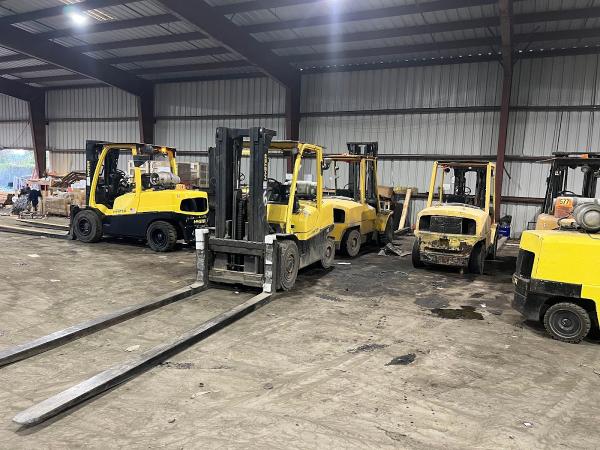 Baytown Forklifts and Oil Change Services