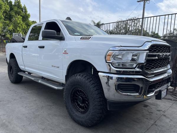 Tony's Tires and Off Road Store