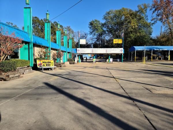 Roadrunner Car Wash and Oil Change