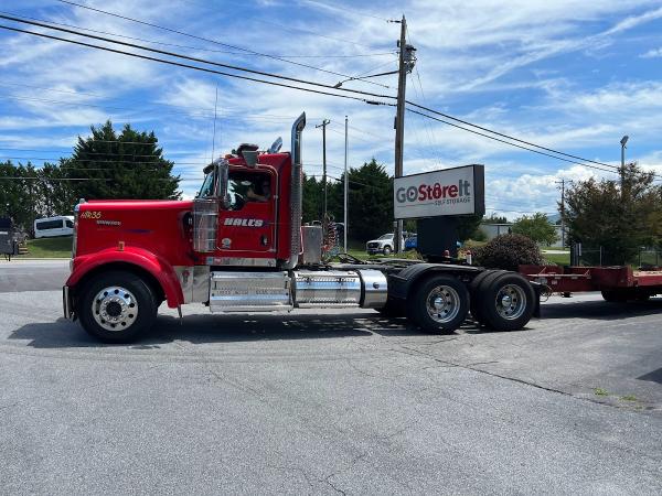 Hall's Towing & Recovery