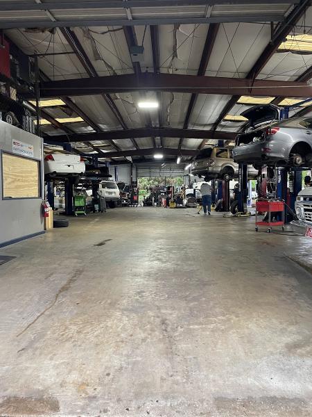 Hugh's Riverside Automotive