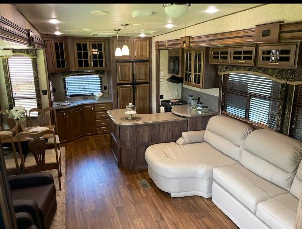 Sunny Days RV LLC