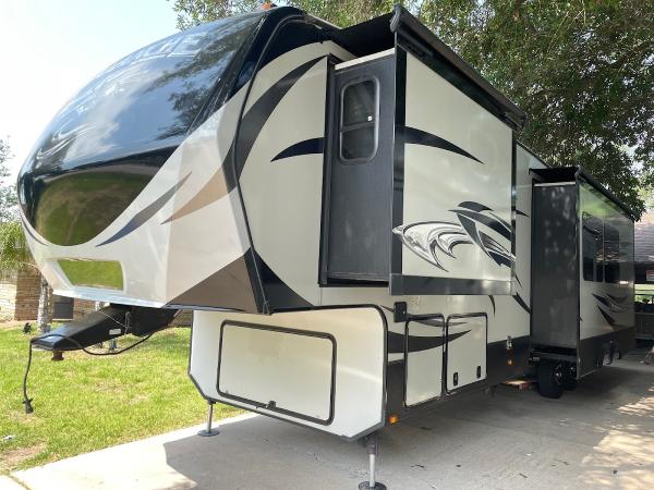 Sunny Days RV LLC