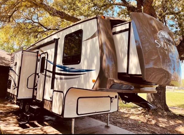 Sunny Days RV LLC