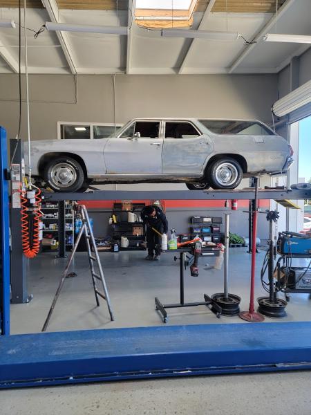 Fernando's Muffler Shop